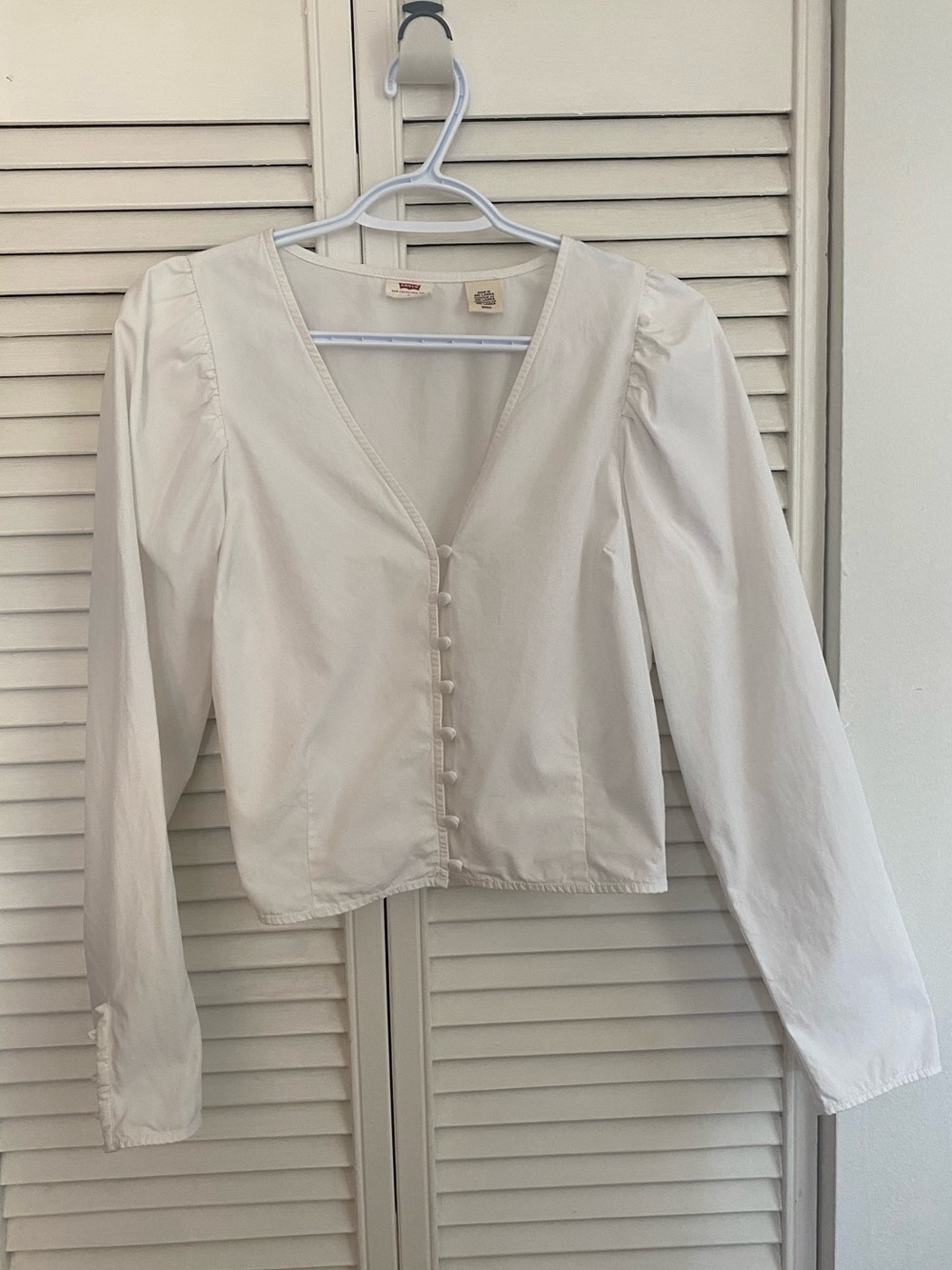 Levi's Cream V-Neck Button-Front Blouse